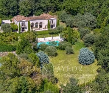 Maison à louer Valbonne, Cote d'Azur, France12 500 EUR / Mois - Photo 4
