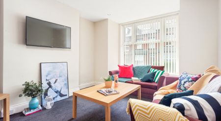 8 Hessle Terrace, Hyde Park, Leeds, LS6 1EQ - Photo 2