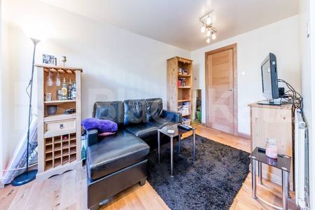 located on Chapel Market a modern and stylish 1 bedroom property with balcony - Photo 2