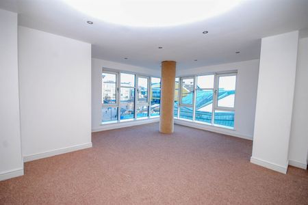 2 bed apartment to rent in The Bar, St James Gate, City Centre, Newcastle, NE1 - Photo 2