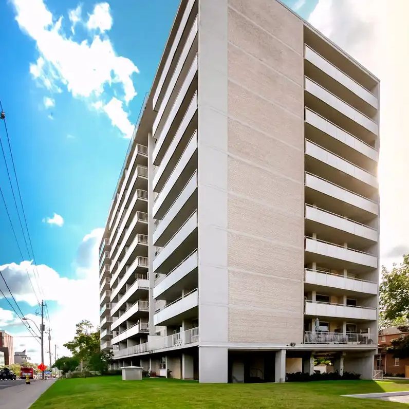 485 Eglinton Ave E — 2 Bedroom - Photo 1