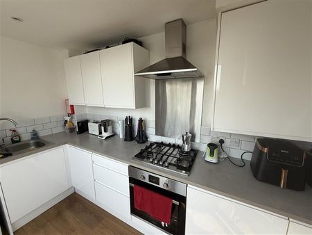 Room in a Shared Flat, Brixton Hill, SW2 - Photo 5