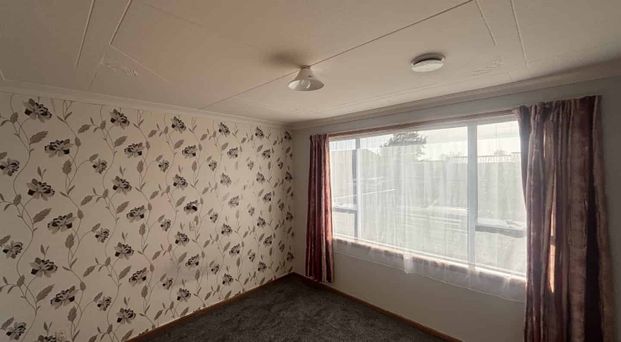 Family home in time for Christmas - Photo 1