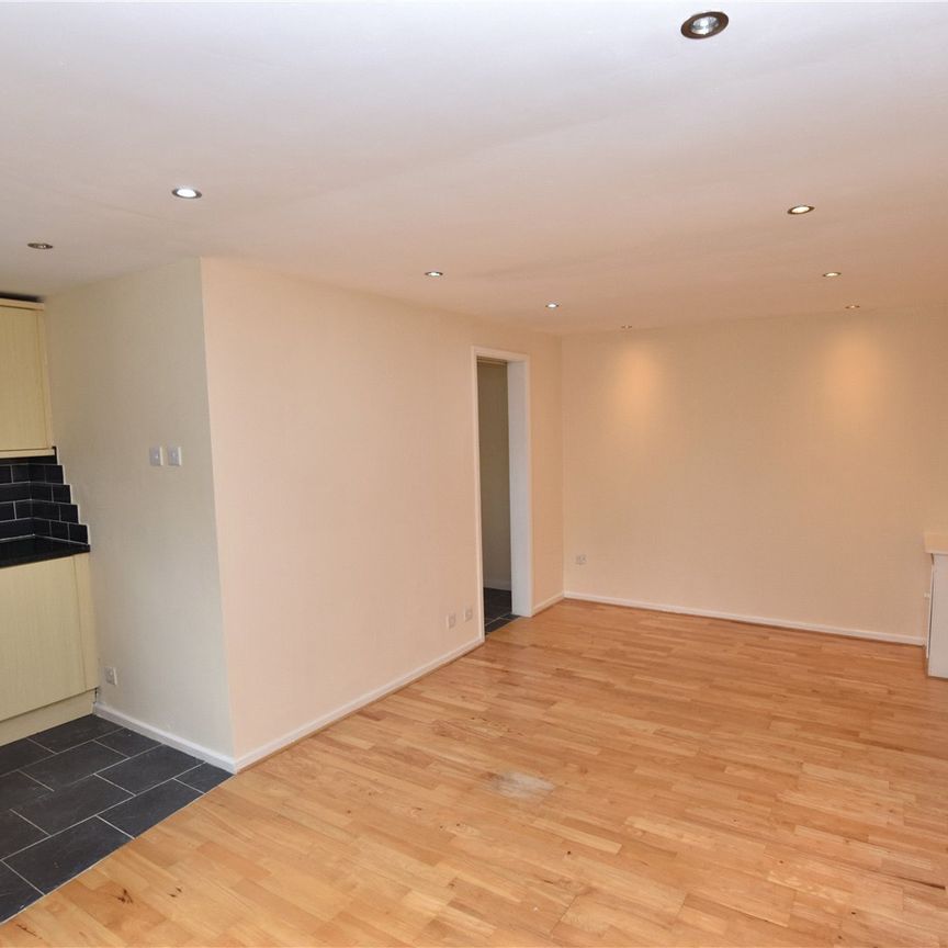 1, Walesby Court, Leeds, West Yorkshire, LS16 6RX - Photo 1
