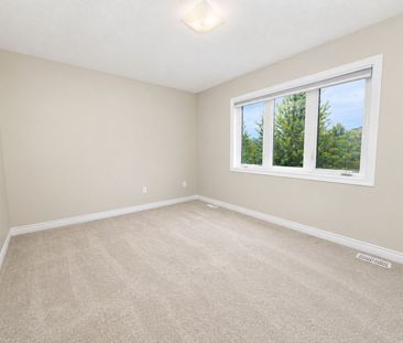 For Lease - 63 Forsyth Crescent, Barrie, Ontario - Photo 4