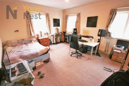 6 bedroom flat to rent - Photo 5