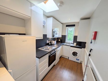 2 bedroom flat to rent - Photo 4