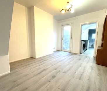 Cross Street, WATFORD - Photo 4