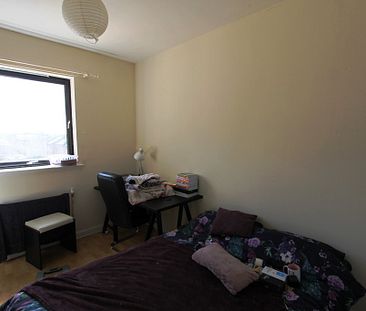 2 Bedroom Property To Rent - Photo 3