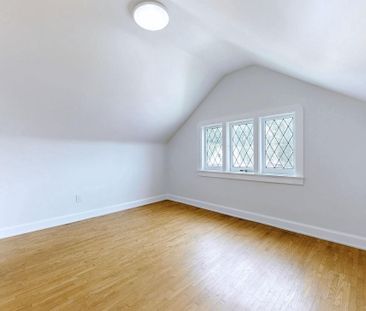 For Lease - 668 Scarlett Road, Toronto, Ontario - Photo 4