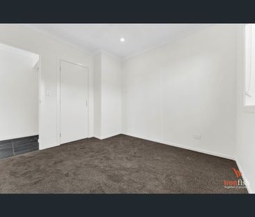 Executive style 4 bedroom home in the Stoneleigh Grove Estate, Loga... - Photo 2