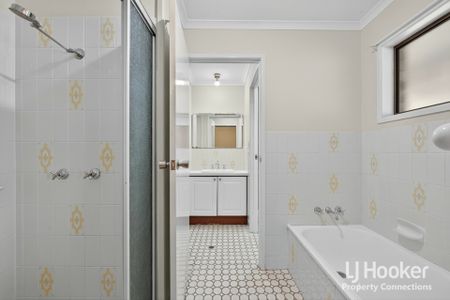 Low Set Brick Home Offering Comfort, Convenience and Charm - Photo 4