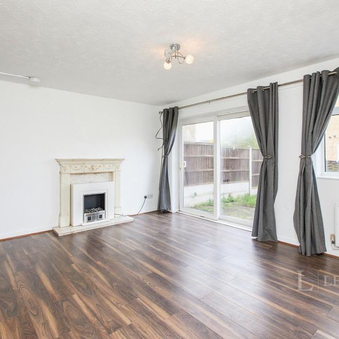 5 bedroom semi-detached house to rent - Photo 1