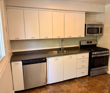 For Lease - 6 Mid Pines Road Unit# Upper, Toronto, Ontario - Photo 4