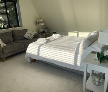 6 bedroom detached house to rent - Photo 5