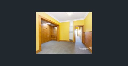 SPACIOUS 2 BEDROOMS + STUDIO - CITY LIVING IN THE HEART OF RICHMOND - Photo 5