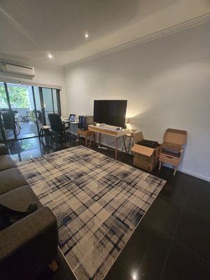 Yeronga - Photo 1