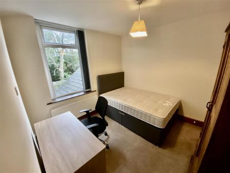 2 bedroom private hall to rent - Photo 5