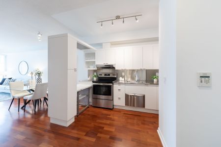 For Lease - 111 Elizabeth Street Unit# 1109, Toronto, Ontario - Photo 3
