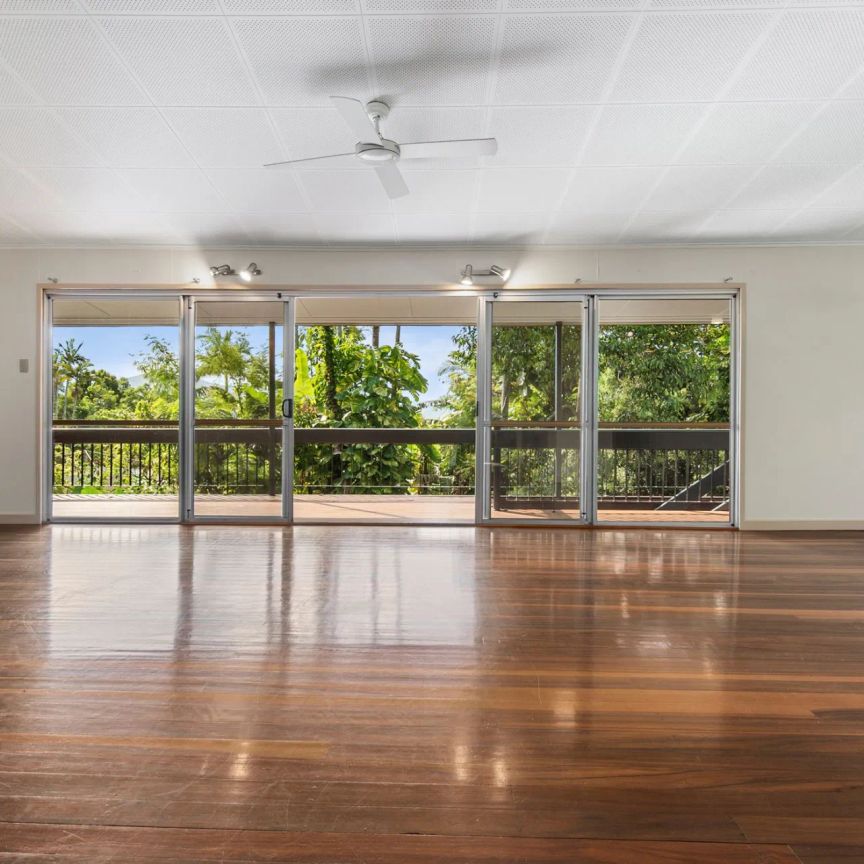 Cozy and convenient living in prime Stratford location - Photo 1