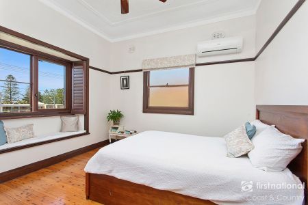 Charming and unique home - Photo 4