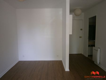 Location Appartement 1 pièce 33m² - Photo 2