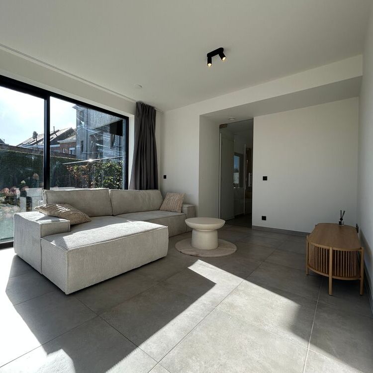 Gelijkvloers appartement met tuin, autostaanplaats en 3 slaapkamers nabij station Herzele - Photo 1