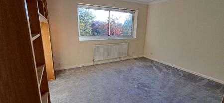 4 bedroom detached house to rent - Photo 5