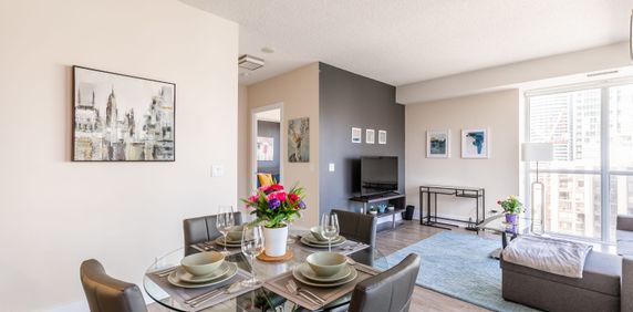 Luxury 1BR Condo - King Bed - Stunning City Views! - Can be rented from November 1, 2023 to March 1, 2024 - Photo 2