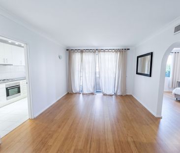 Well Maintained Two bedder Unit in the heart of Eastwood - Photo 1