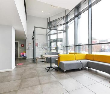 Studio to rent - Photo 2
