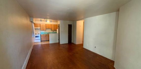 Marpole Studio for Rent !!! - Photo 2