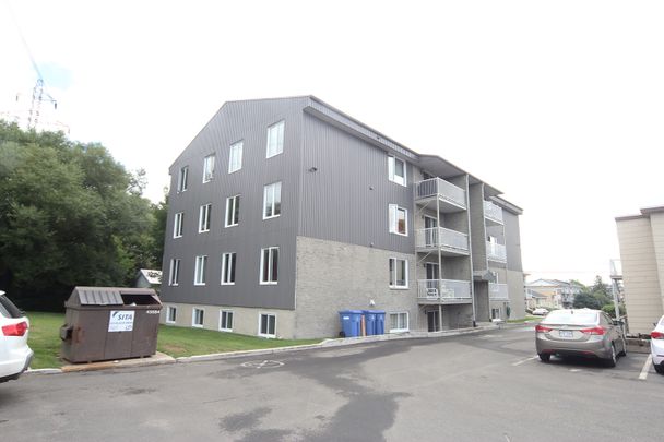 16 · 3e étage - Photo 1