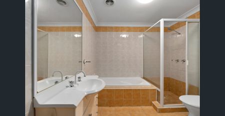 Well Presented Two Bedroom Apartment - Photo 4