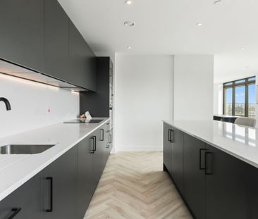3 bedroom penthouse to rent - Photo 2