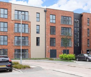 The Waterfront, Gloucester, GL2 - Photo 4