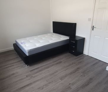 Flat 2, 18 Flora Street, Cathays, Cardiff, CF24 4EP - Photo 4