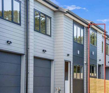 BEAUTIFUL 3 BEDROOM, 2+1/2 BATH TOWNHOUSE - Photo 5