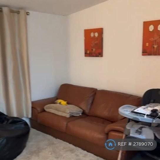 4 bedroom terraced house to rent - Photo 1