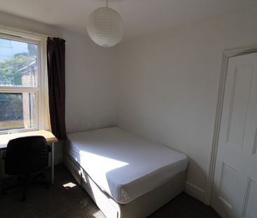 Room in a Shared House, Ashford Road, BN1 - Photo 3