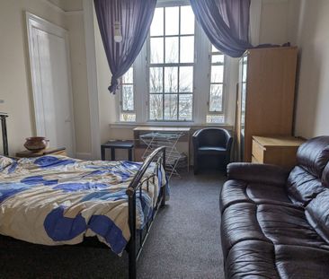 2 Bed Flat, Hill St, G3 - Photo 2