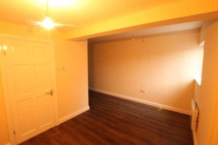 Walsall Road, Wednesbury, WS10 - Photo 2
