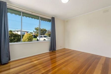 14 Carinya Avenue, Newcomb - Photo 3
