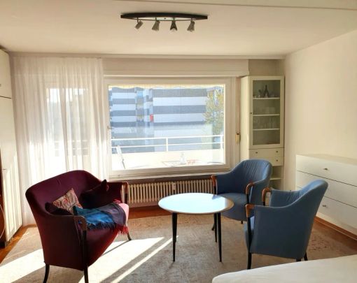 Komplett möblierte 1-Zimmer-Wohnung mit Balkon - Foto 1