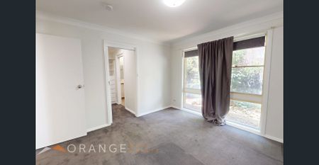 SPACIOUS FAMILY HOME - Photo 4