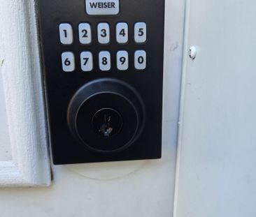 For Lease - 96 Benziger Lane Unit# Lower, Hamilton, Ontario - Photo 6