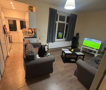 Room in a Shared House, Hillbrook Road, SW17 - Photo 2