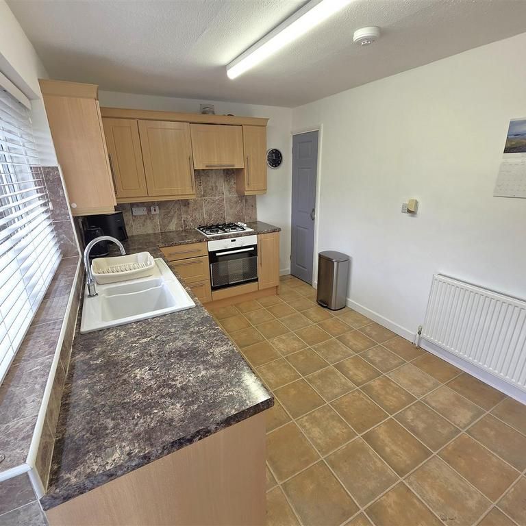 3 bedroom detached house to rent - Photo 1