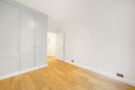 3 bedroom flat to rent - Photo 5