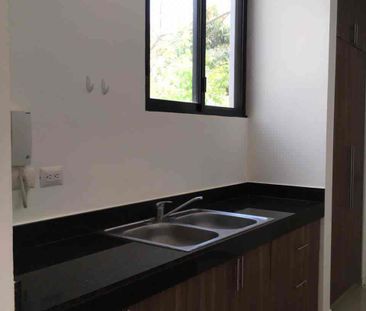 Townhouse dentro de privada en renta, a unos pasos de plaza La Isla. - Photo 2